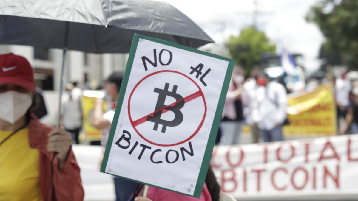 Bitcoin může přivést Salvador až k bankrotu